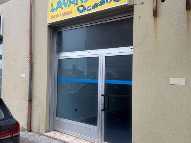 Locale Commerciale in vendita a Marche, Ancona