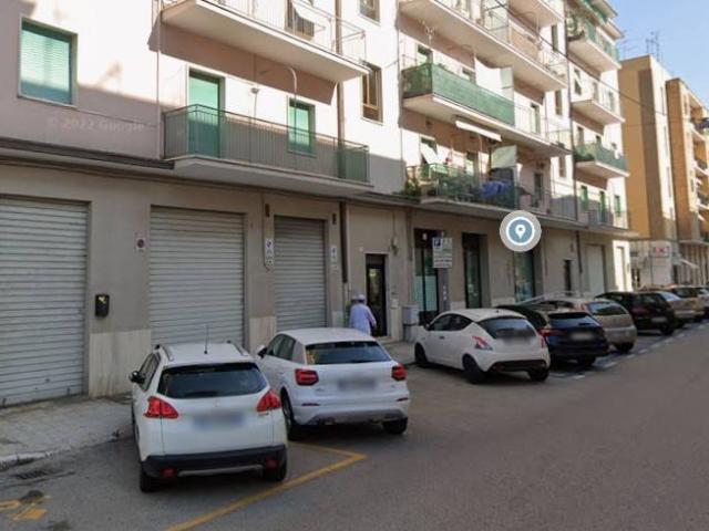 Locale Commerciale in vendita a Piano San Lazzaro, Marche