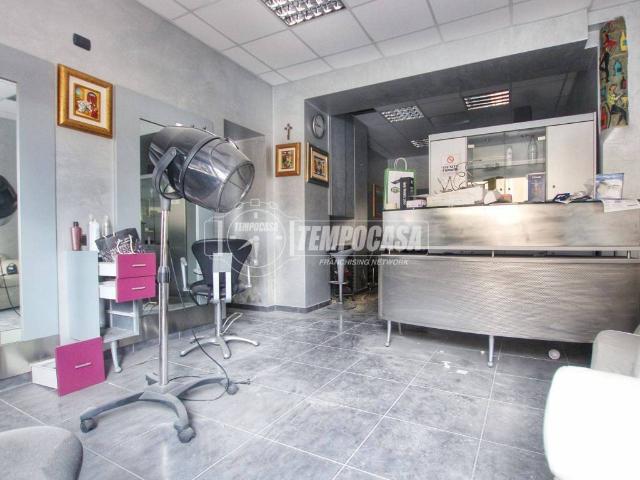 Locale Commerciale in vendita a Marche, Ancona