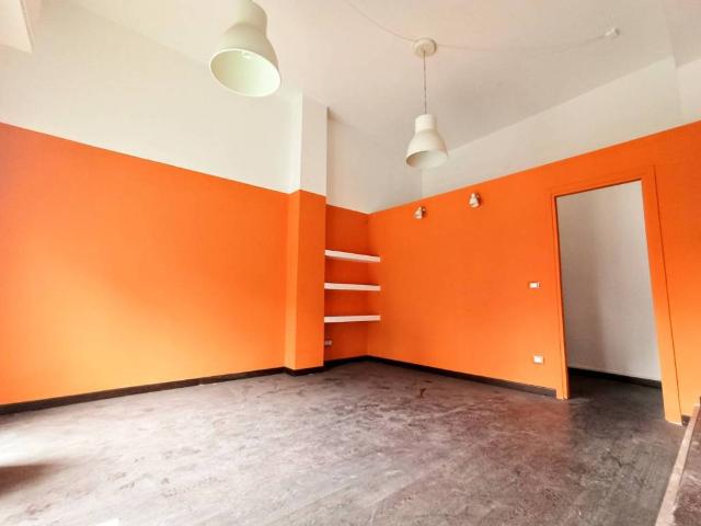 Locale Commerciale in vendita a Piano San Lazzaro, Marche