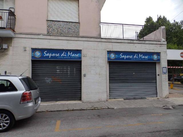 Locale Commerciale in vendita a Piano San Lazzaro, Marche
