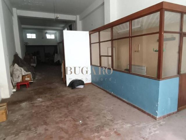 Locale Commerciale in vendita a Archi, Marche