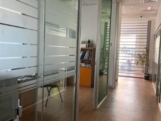 Locale Commerciale in vendita a Palombare, Marche