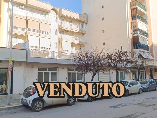 Locale Commerciale in vendita a Andria, Barletta-Andria-Trani