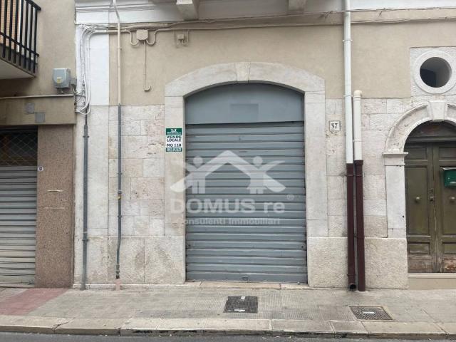 Locale Commerciale in vendita a Puglia, Barletta-andria-trani