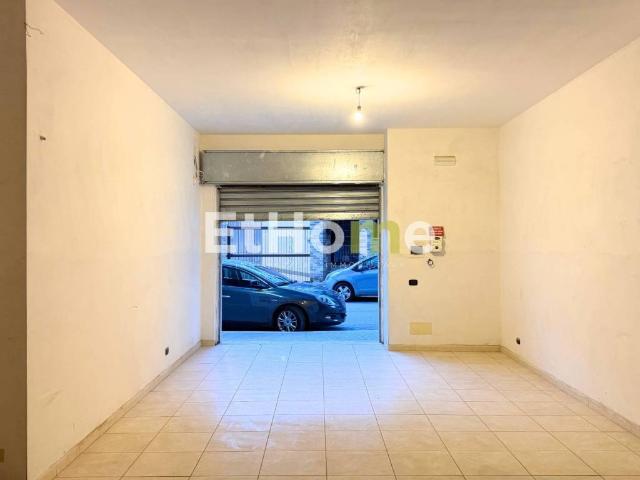 Locale Commerciale in vendita a Puglia, Barletta-andria-trani