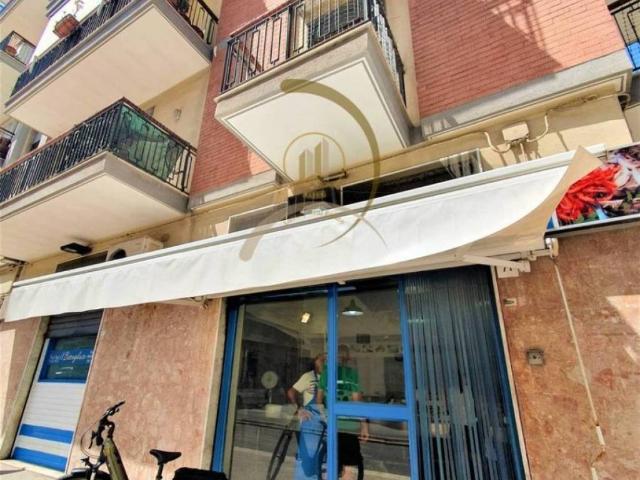 Locale Commerciale in vendita a Andria, Barletta-Andria-Trani