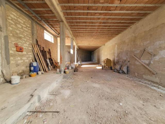 Locale Commerciale in vendita a Puglia, Barletta-andria-trani