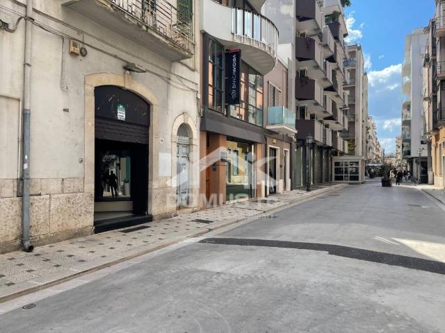 Locale Commerciale in vendita a Andria, Barletta-Andria-Trani