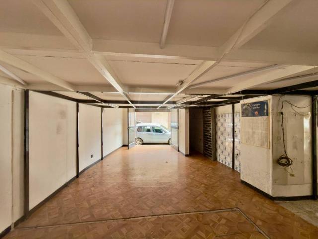 Locale Commerciale in vendita a Puglia, Barletta-andria-trani