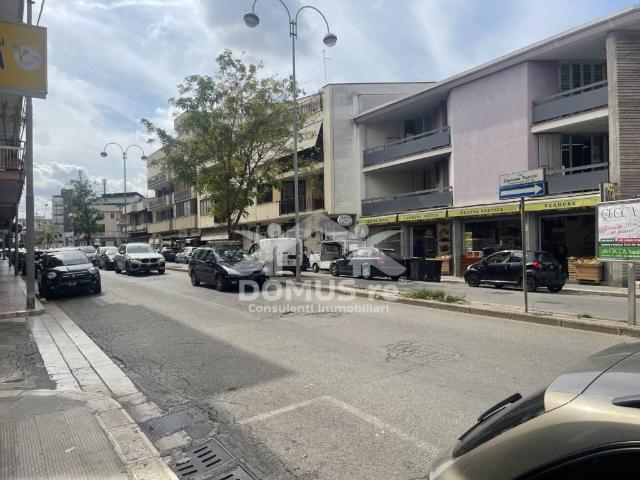 Locale Commerciale in vendita a Puglia, Barletta-andria-trani