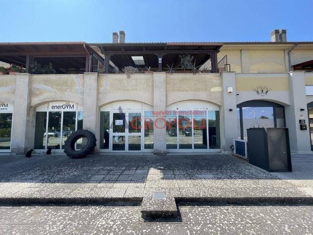 Locale Commerciale in vendita a Anguillara Sabazia, Roma Capitale