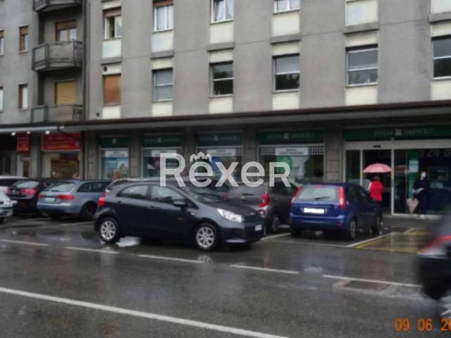 Locale Commerciale in vendita a Le Gotrau, Aosta