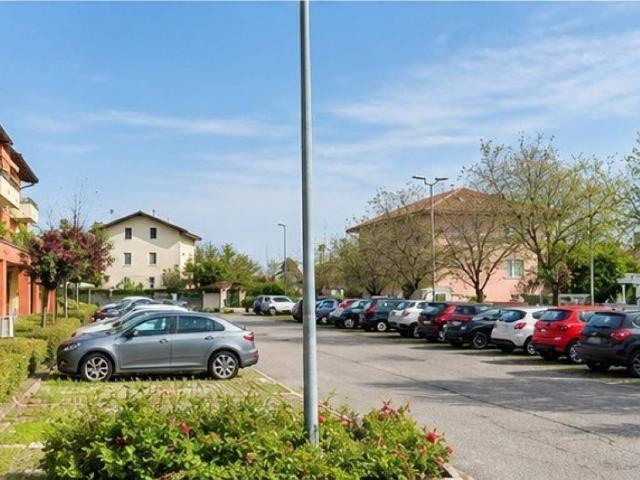 Locale Commerciale in vendita a Villa, Appiano Gentile