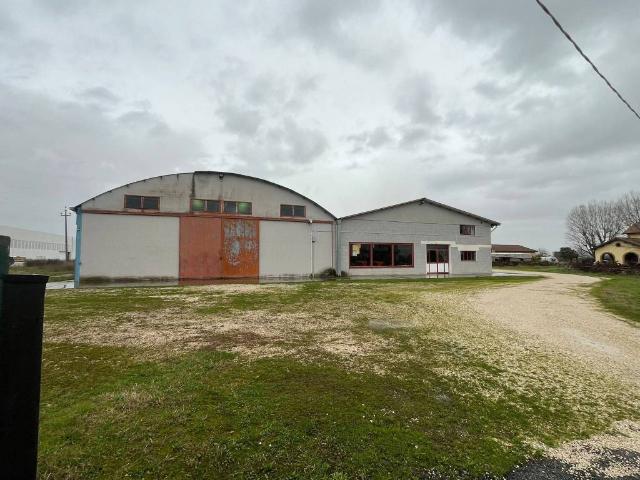 Locale Commerciale in vendita a Leda, Aprilia