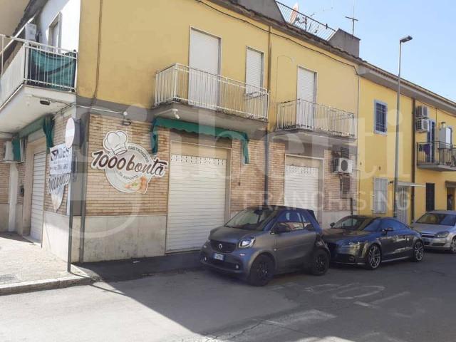 Locale Commerciale in vendita a Aprilia, Lazio