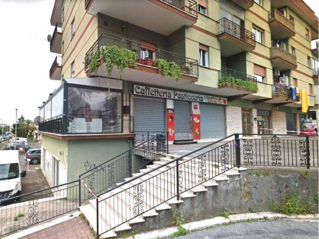 Locale Commerciale in vendita a Aprilia, Lazio