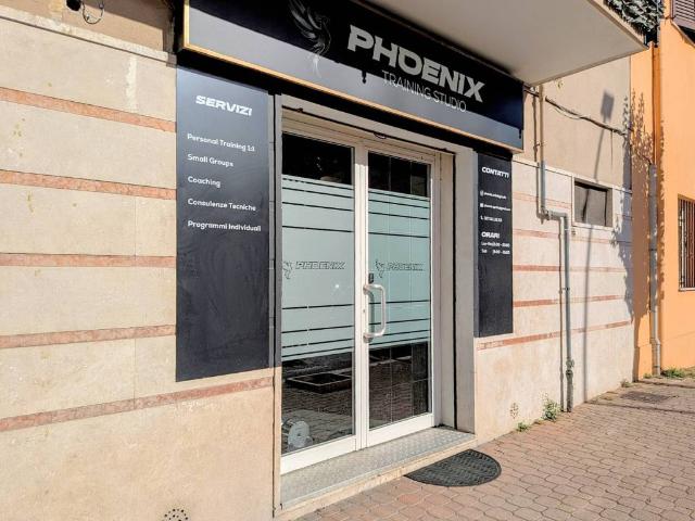 Locale Commerciale in vendita a Aprilia, Lazio