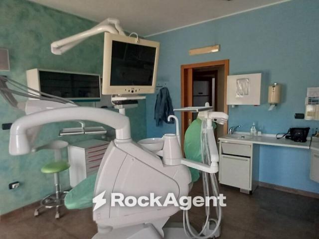 Locale Commerciale in vendita a Puglia, Lecce