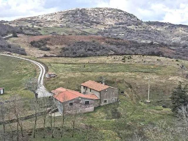 Locale Commerciale in vendita a Unione dei Comuni Montani Amiata Grossetana, Arcidosso