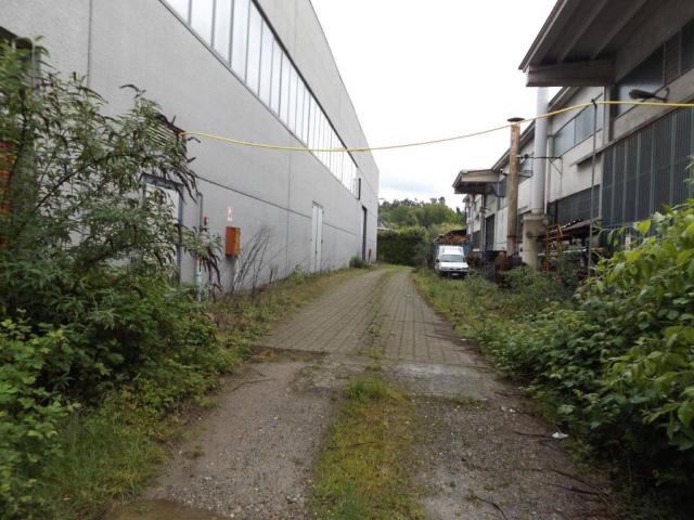 Locale Commerciale in vendita a Comunità Montana del Piambello, Arcisate