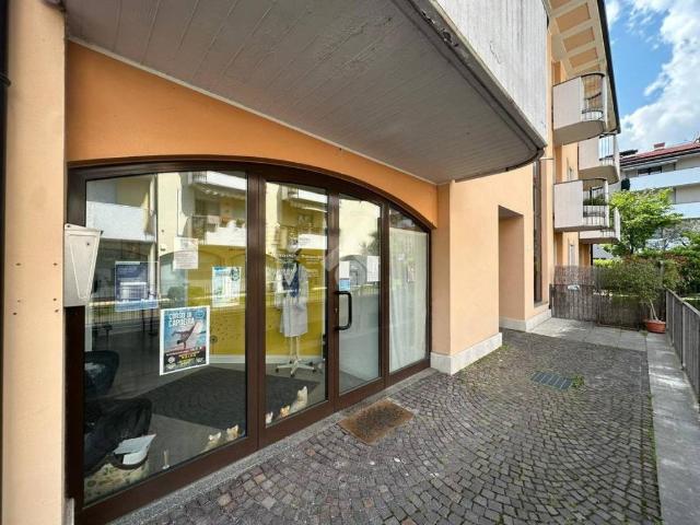 Locale Commerciale in vendita a Comunità Alto Garda e Ledro, Arco
