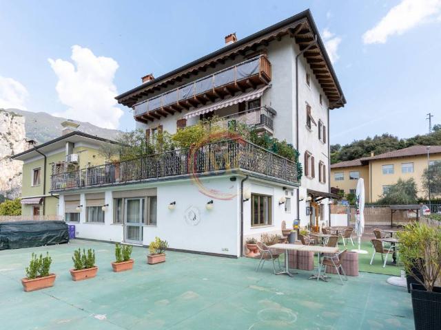 Locale Commerciale in vendita a Comunità Alto Garda e Ledro, Arco