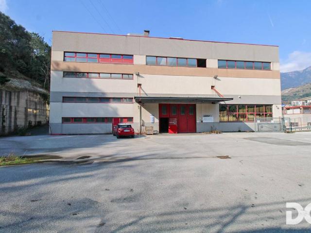 Locale Commerciale in vendita a Gazzo, Arenzano