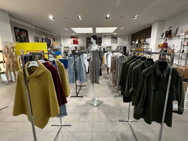 Locale Commerciale in vendita a Unione Reno Galliera, Castel Maggiore