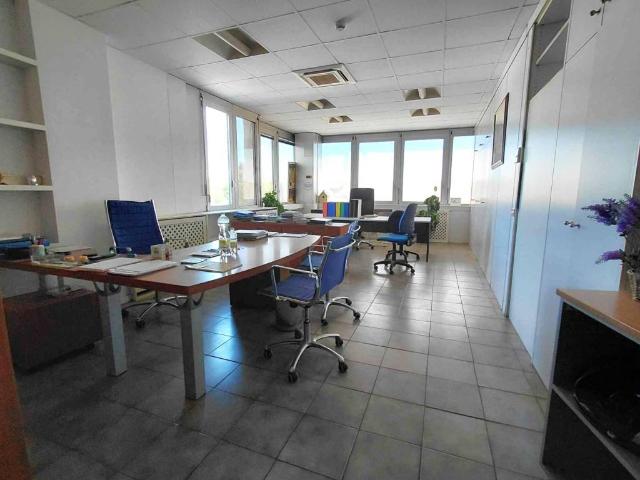 Locale Commerciale in vendita a Sabbiuno, Castel Maggiore