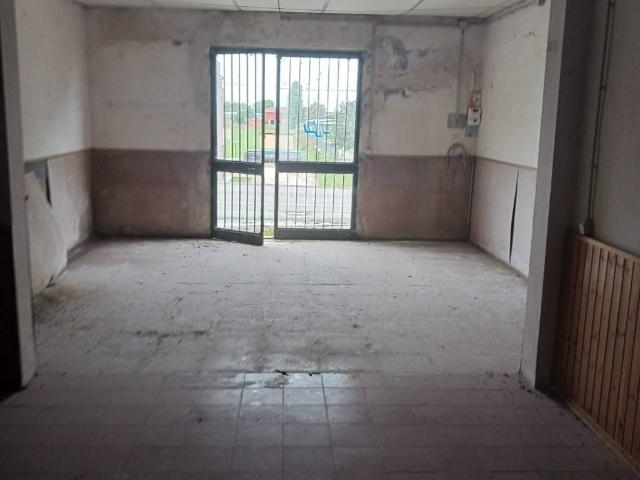 Locale Commerciale in vendita a Unione dei comuni della Bassa Romagna, Alfonsine
