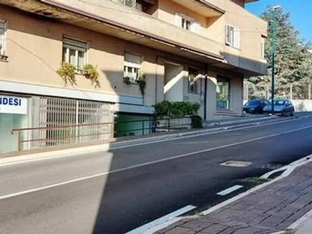 Locale Commerciale in vendita a Ariano Irpino, Campania