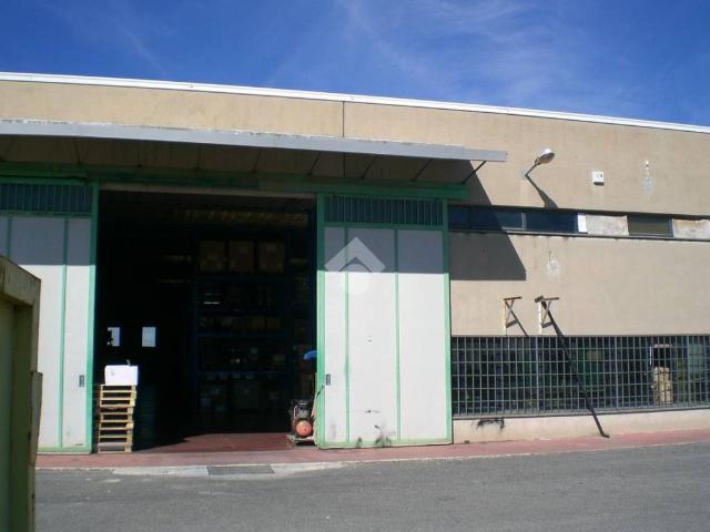 Locale Commerciale in vendita a Zona Industriale Albano-Cecchina, Ariccia