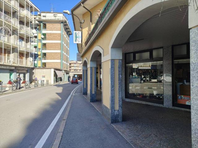 Locale Commerciale in vendita a Piemonte, Novara