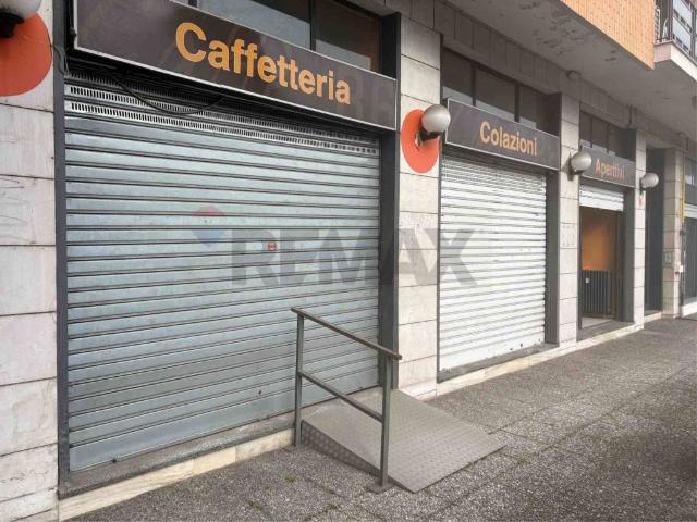 Locale Commerciale in vendita a Piemonte, Novara