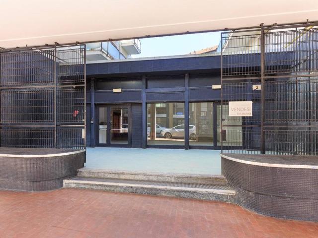 Locale Commerciale in vendita a Piemonte, Novara