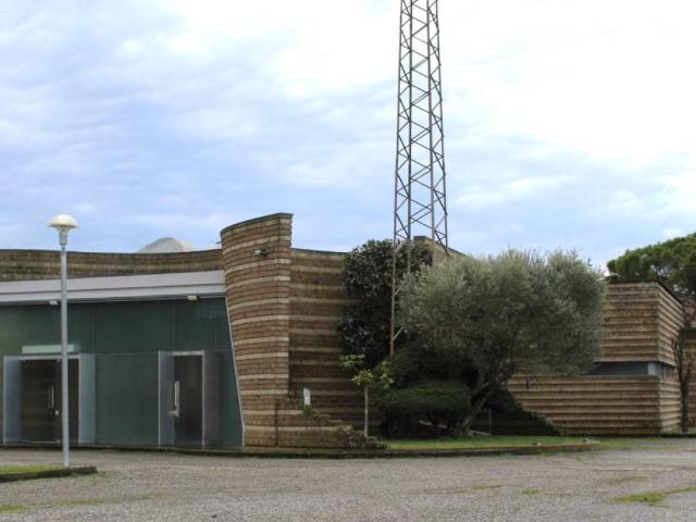 Locale Commerciale in vendita a Arquà Polesine, Veneto