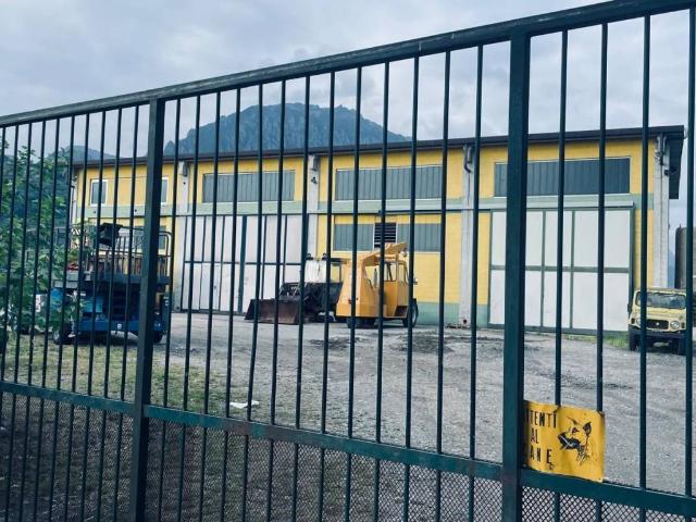 Locale Commerciale in vendita a Comunità montana della valle Camonica, Artogne