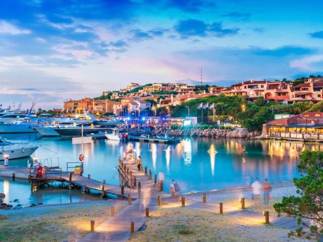 Locale Commerciale in vendita a Alzachèna/Arzachena, Porto Cervo