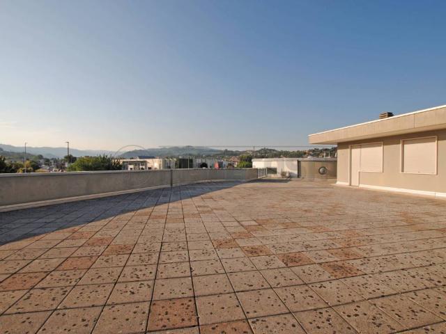 Locale Commerciale in vendita a Villaggio Giardino, Arzignano