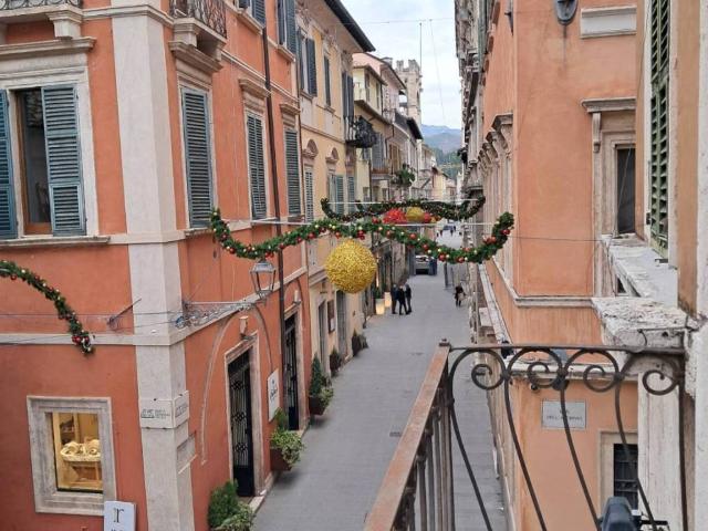 Locale Commerciale in vendita a Marche, Ascoli Piceno