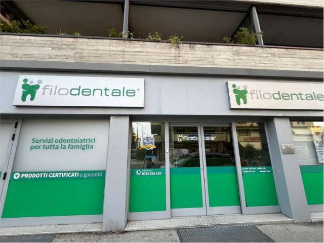 Locale Commerciale in vendita a Porta Maggiore, Marche