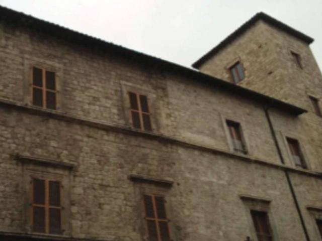 Locale Commerciale in vendita a Santa Maria Intervineas, Marche