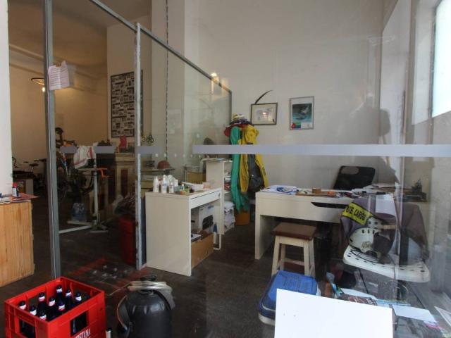 Locale Commerciale in vendita a Porta Maggiore, Marche