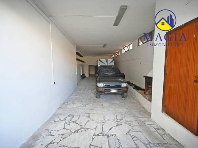 Locale Commerciale in vendita a Marche, Ascoli Piceno