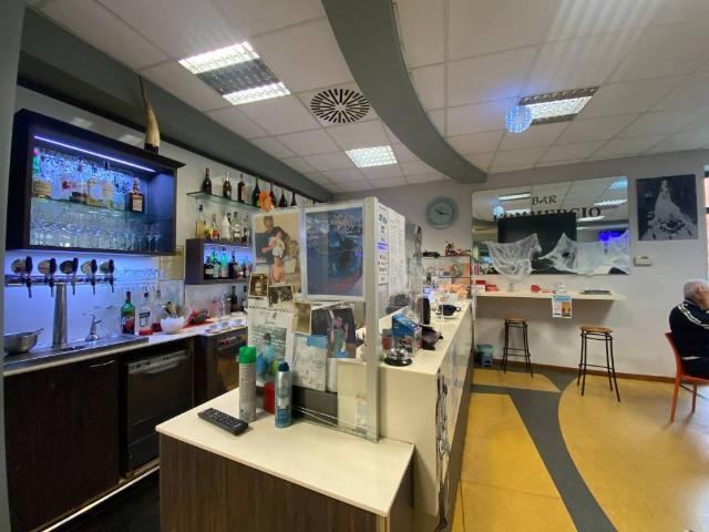 Locale Commerciale in vendita a Asola, Lombardia