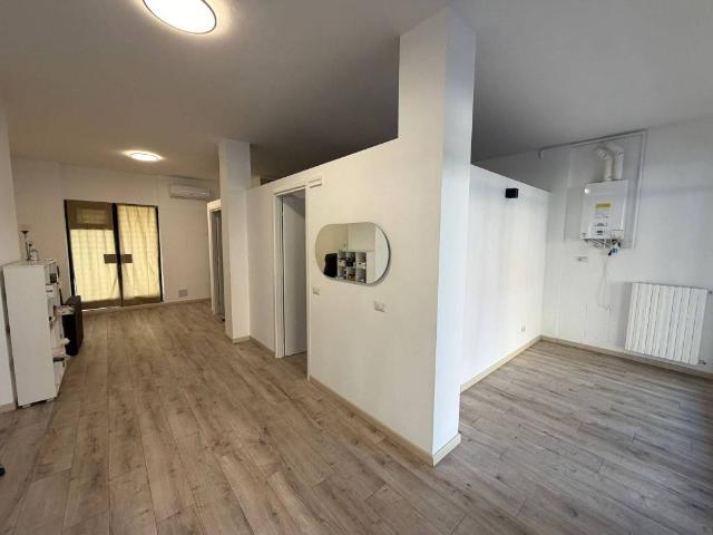 Locale Commerciale in vendita a Assago, Lombardia