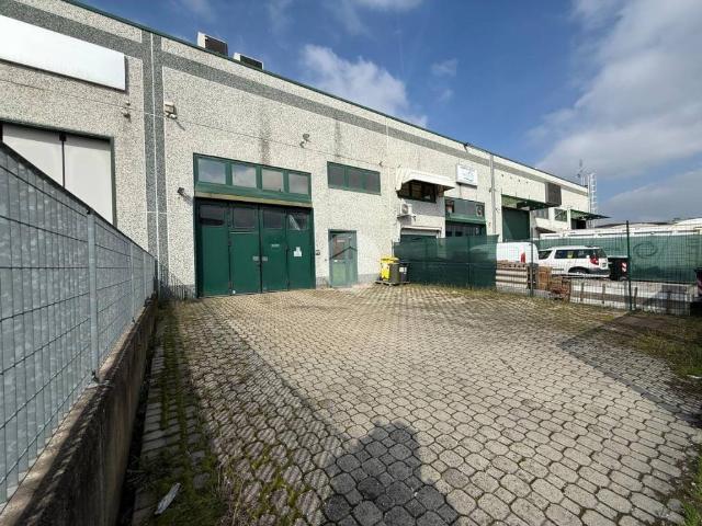 Locale Commerciale in vendita a Piemonte, Asti