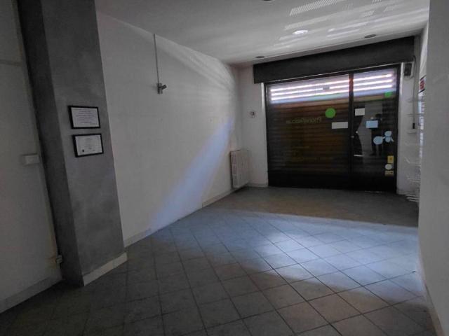 Locale Commerciale in vendita a Piemonte, Asti