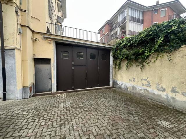 Locale Commerciale in vendita a Piemonte, Asti